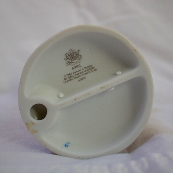 Precious Moments 'April' Porcelain Figurine (NEW) - Picture 7 of 8